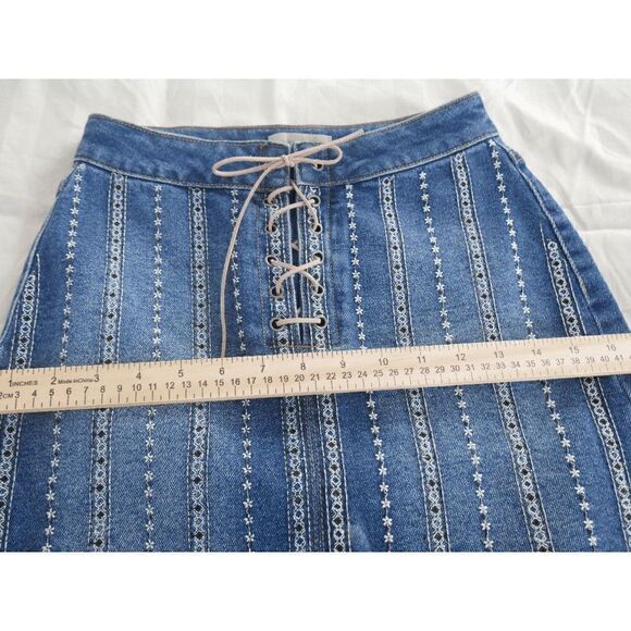 WONDERLY | Boho Embroidered Denim Skirt Size 26 - Picture 4 of 7